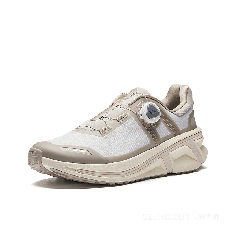 安踏冠军荣耀3代舒适缓震男子跑鞋