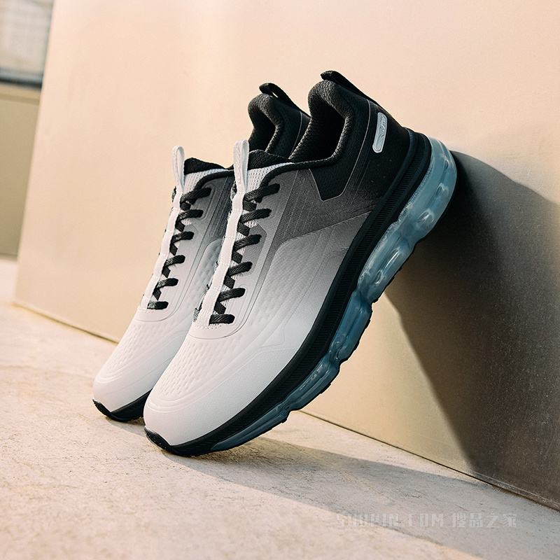 安踏弹力胶男子跑鞋