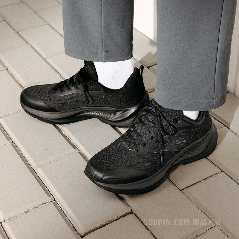 安踏城际轻质回弹透气舒适男子慢跑跑鞋