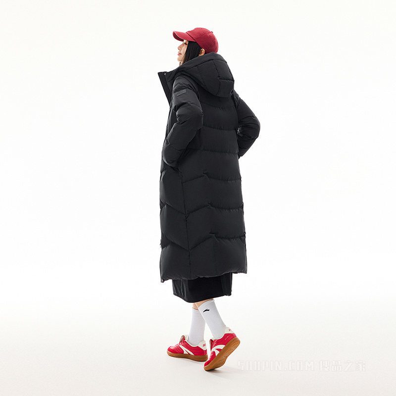 安踏「六度芯羽绒服」训练防泼水防风女子长款超模羽绒