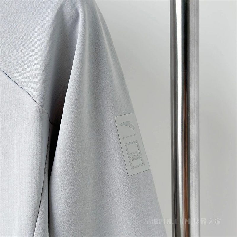 安踏×国家地理联名男子长袖针织衫