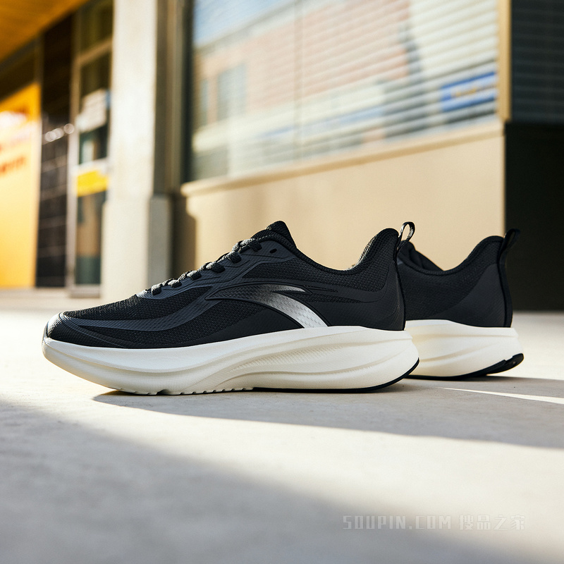 安踏云途轻量舒适女子慢跑跑鞋