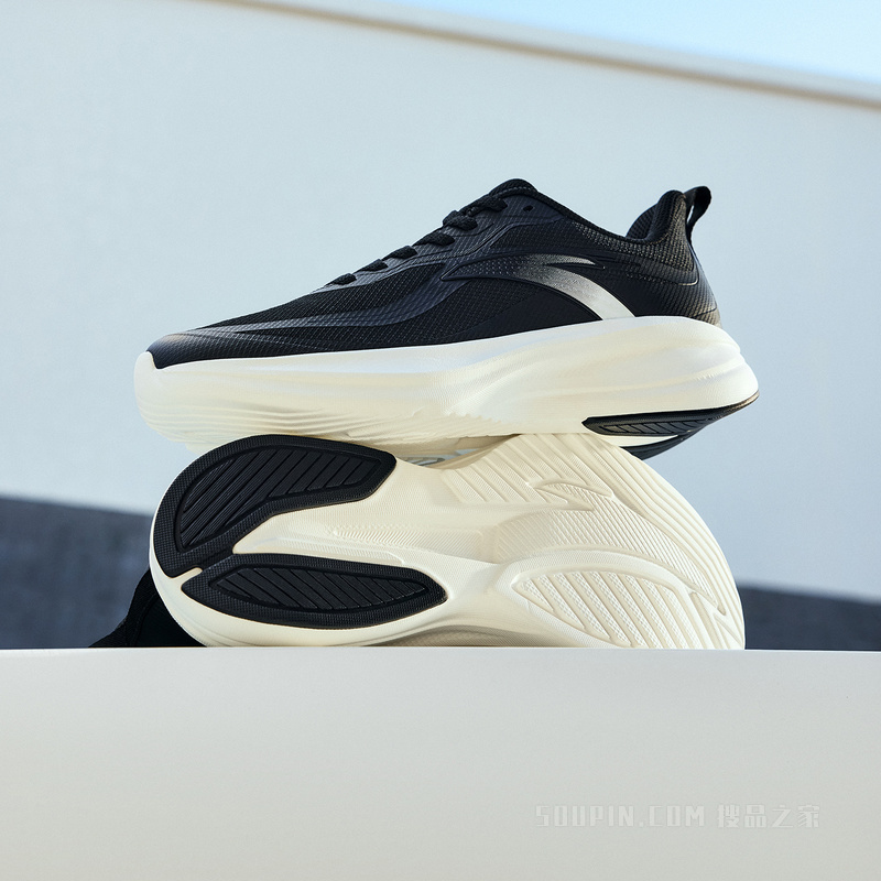 安踏云途轻量舒适女子慢跑跑鞋