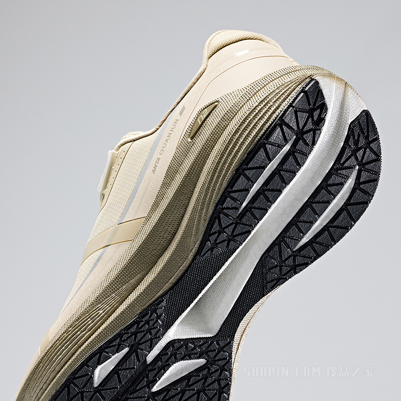 安踏冠军轻风PRO轻量舒适女子跑鞋