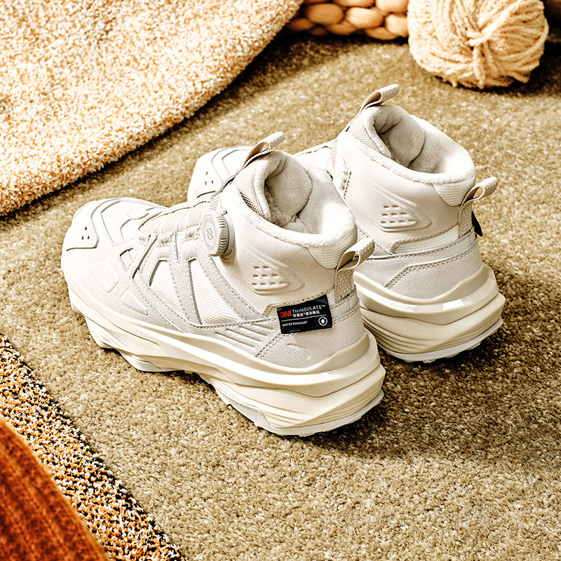 安踏跃岭2代抵御严寒女子户外棉鞋