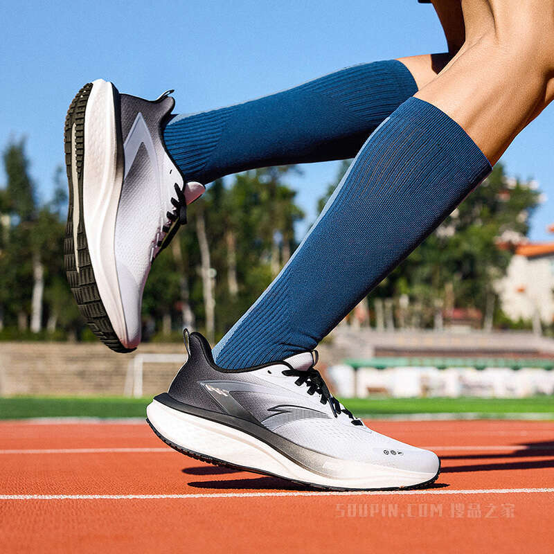 安踏马赫5代SE男子竞速训练跑鞋