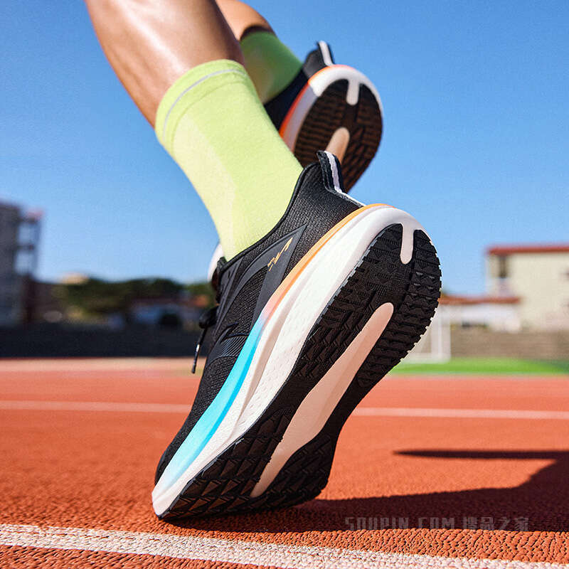 安踏马赫5代SE男子竞速训练跑鞋