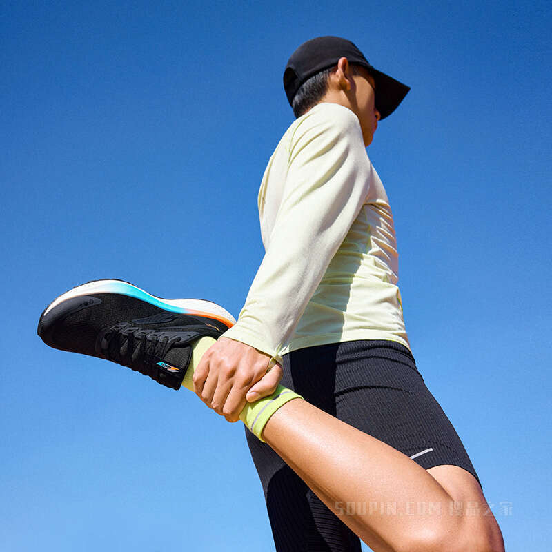 安踏马赫5代SE男子竞速训练跑鞋