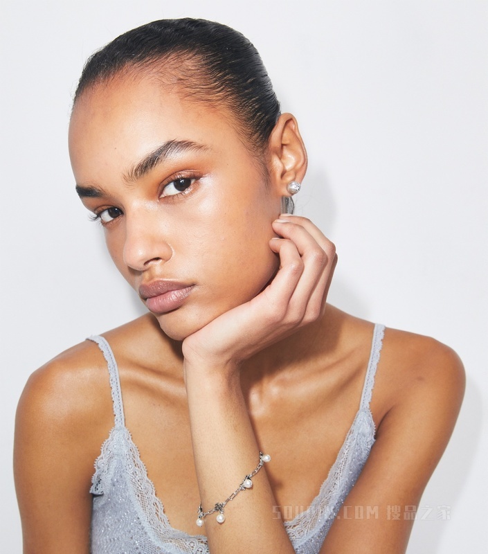 【礼物】Curiosity 奇思妙想系列蝴蝶结手链 Tory 银/珍珠色