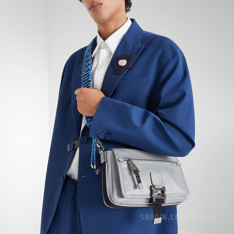 FENDI Flux邮差包