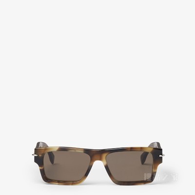 FENDI Selleria  低横梁设计卡其色牛角效果醋酸酯材料太阳镜