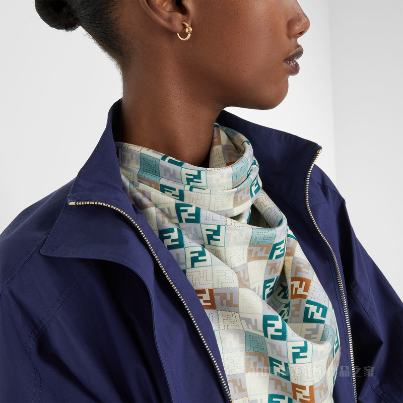 EverRound FENDI耳环 金色金属和人造水晶耳环