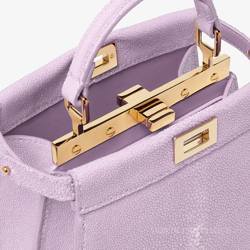 Peekaboo ISeeU Petite