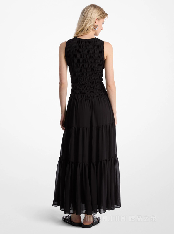 圆领修身无袖连衣裙