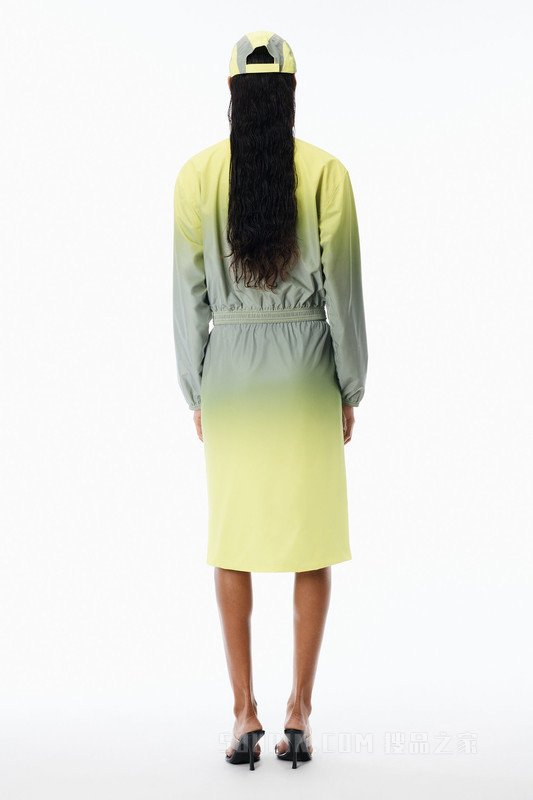 反光紧身运动夹克