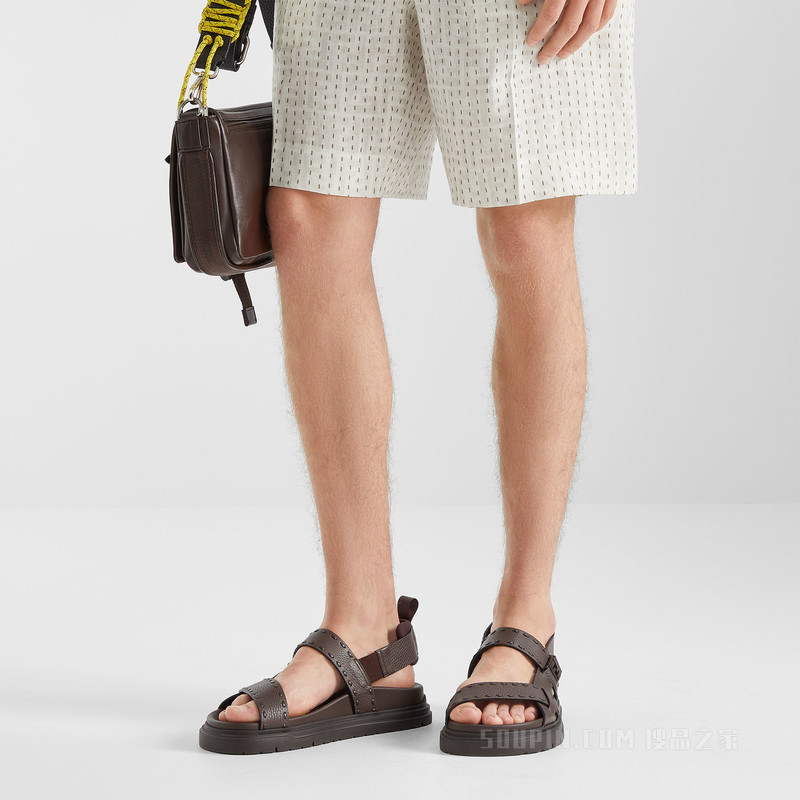 FENDI凉鞋 深棕色Selleria凉鞋