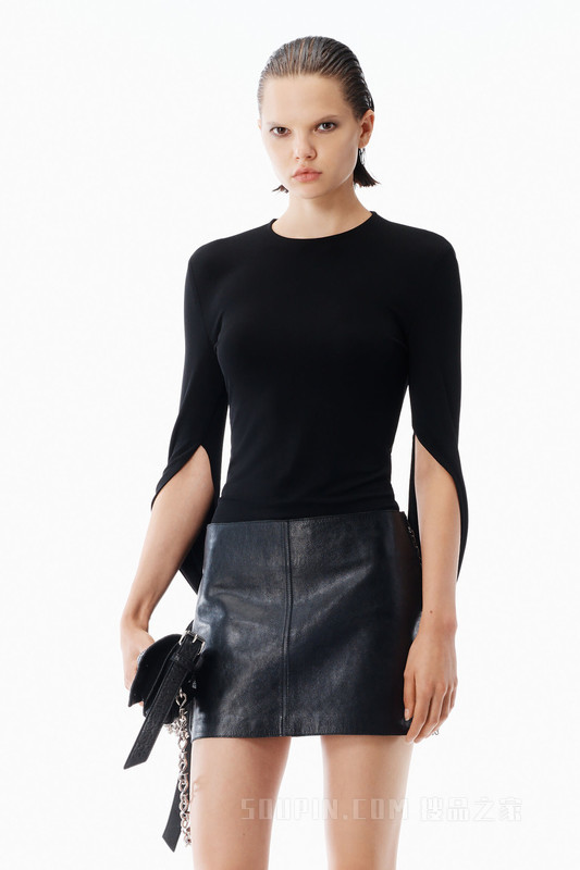 哑光平纹针织布垂褶黑色长袖上衣