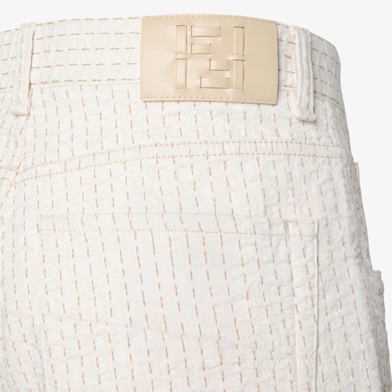 百慕大短裤 白色牛仔面料短裤