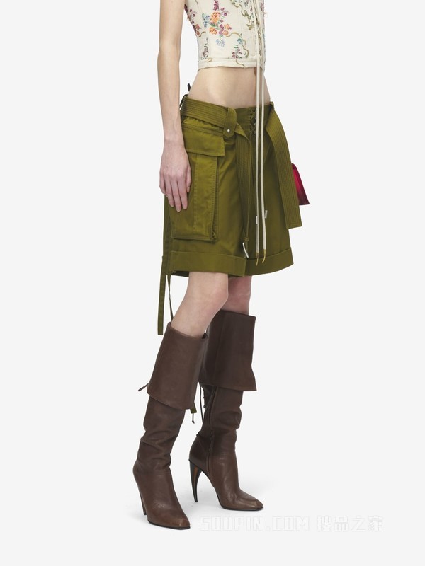 角状鞋跟及膝长靴