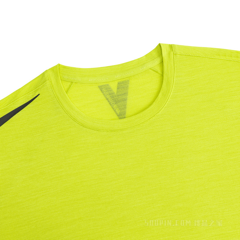 安踏冠军徒步男子吸湿速干短袖针织衫