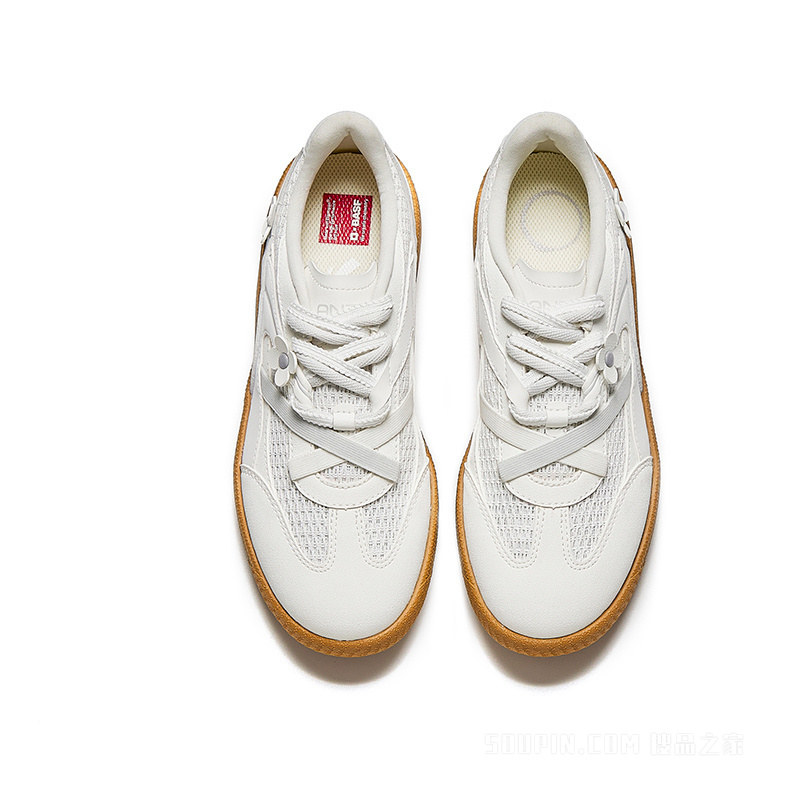 安踏小白花女子板鞋