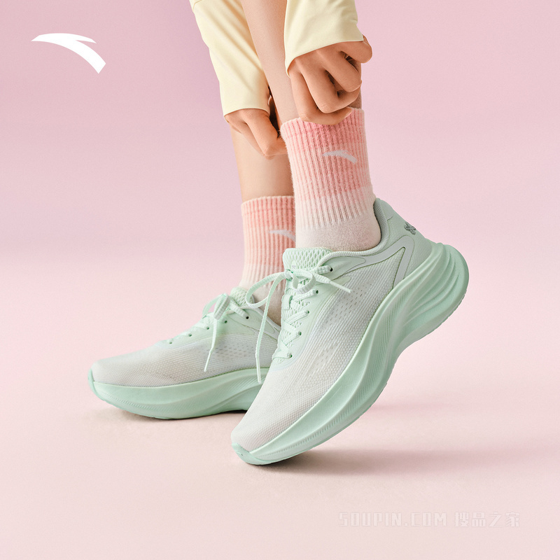 安踏跑步系列叶子女子跑鞋