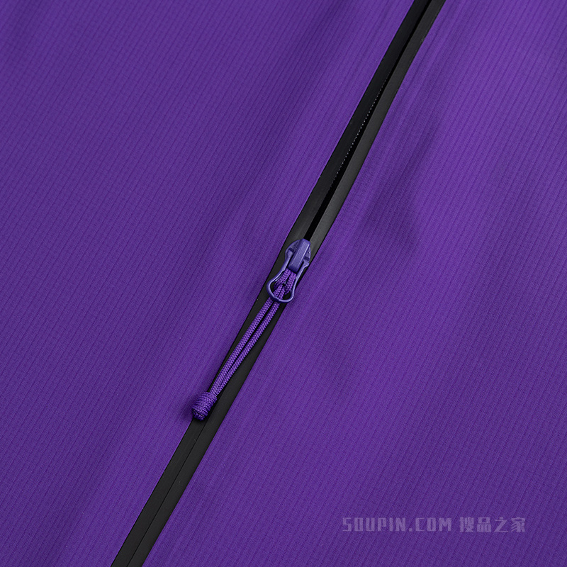 安踏冠军越野跑女子无氟防泼水防水透湿轻质冲锋衣