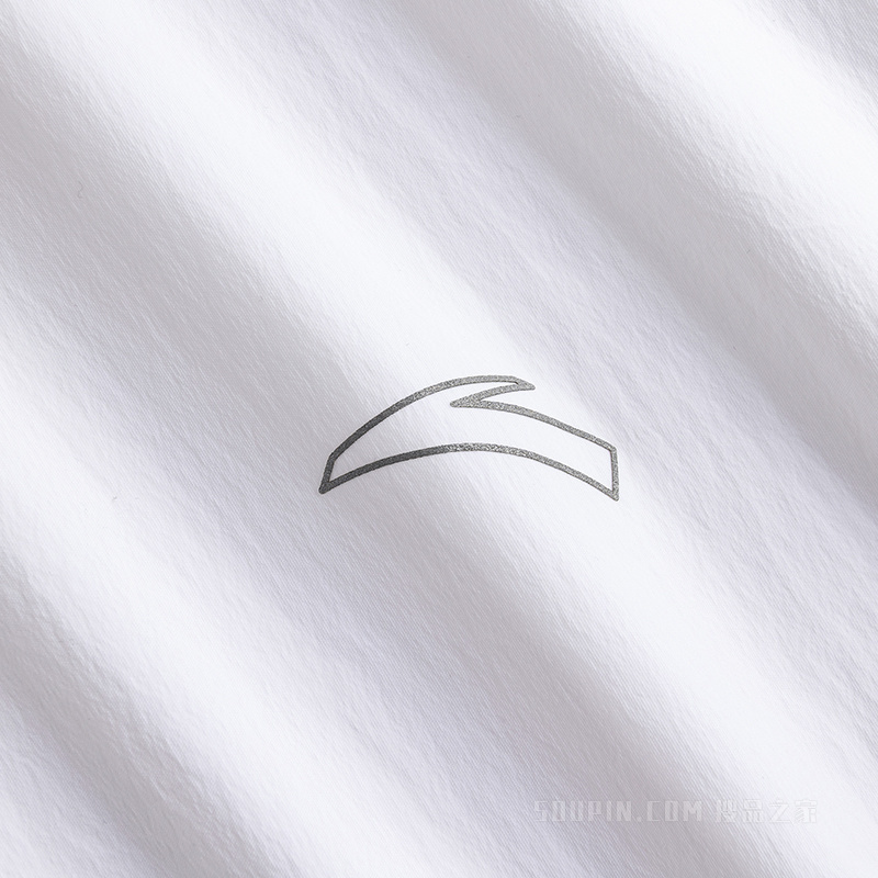 安踏进阶跑女子冰肤抗紫外线UPF50梭织运动外套