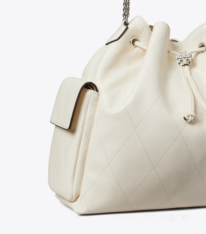【明星同款】Charlie 大号绗缝抽绳肩背包 浅奶油白