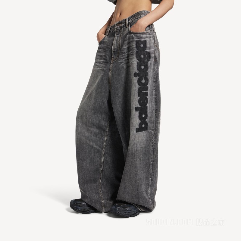 低裆宽松牛仔裤