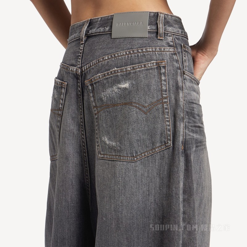 低裆宽松牛仔裤