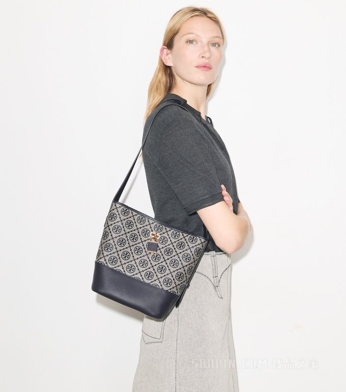 【新品】中号 T Monogram 纤巧锁扣水桶包 Tory 海军蓝