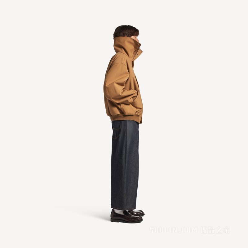 弧形牛仔裤