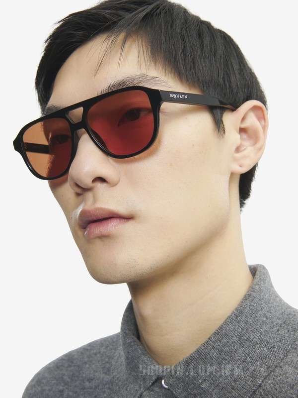 Signature Essentials 太阳眼镜