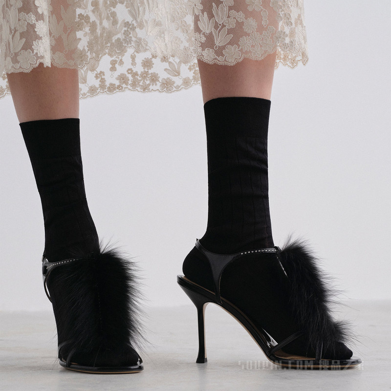 FENDI Noir 黑色皮革凉鞋