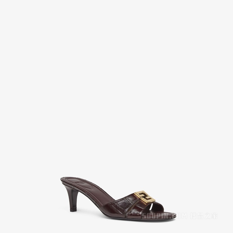FENDI FFold 棕色鱼皮革中跟凉鞋