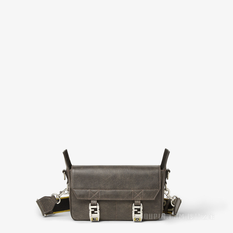 FENDI Flow小号手袋 黑色复古效果皮革手袋