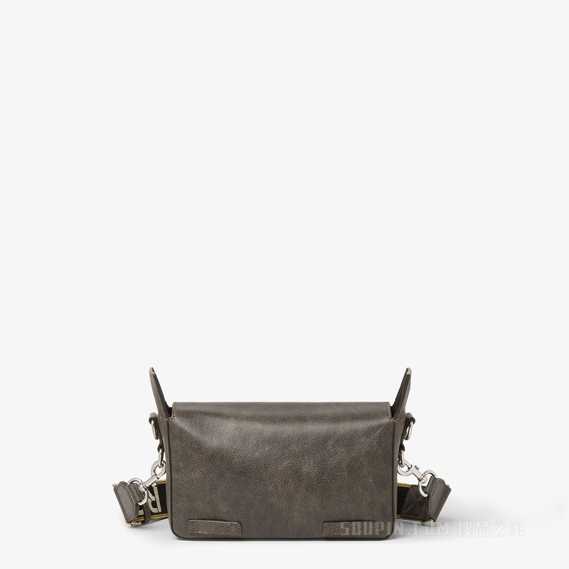 FENDI Flow小号手袋 黑色复古效果皮革手袋