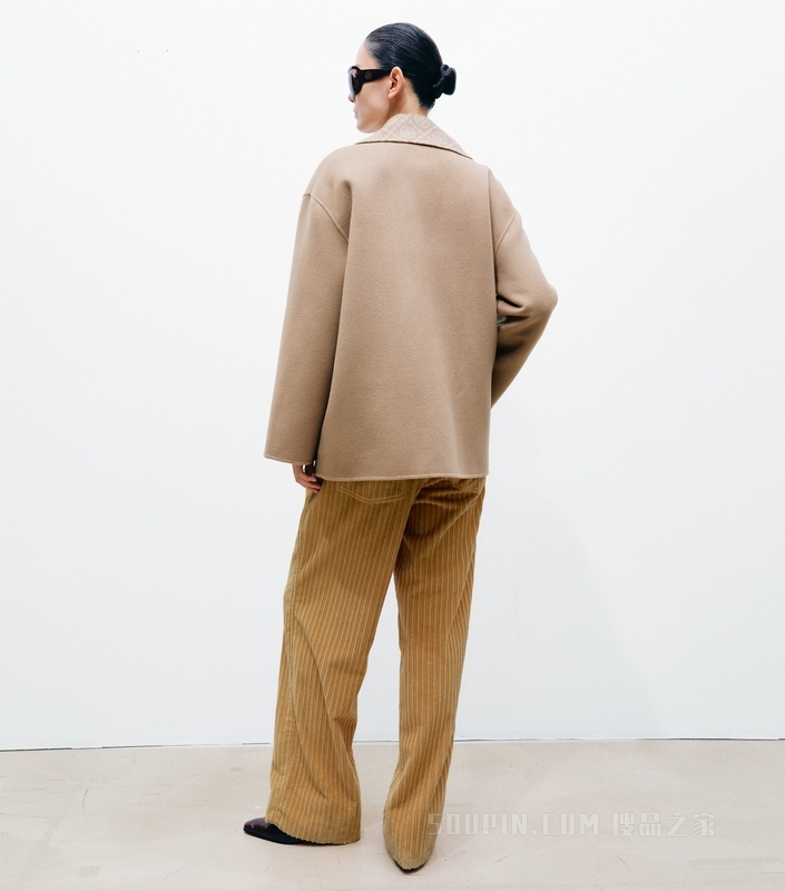 【新品】T Monogram 羊毛短大衣 经典卡其色